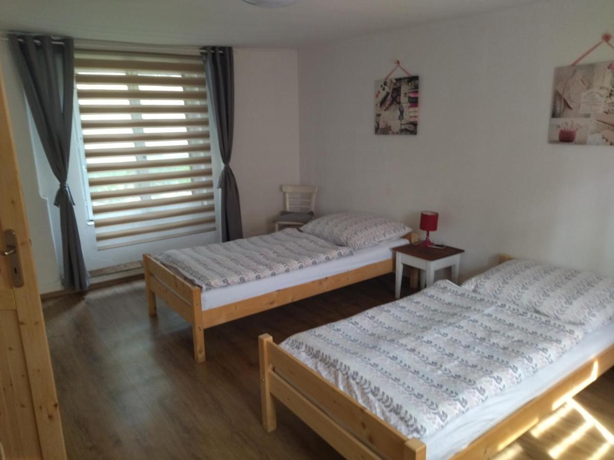 Ubytovanie Tibor Skarba Dunajská Streda Buitenkant foto